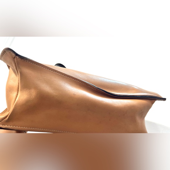 Coach Vintage Camel and Chocolate Brown Lined Shoulder Bag - Picture 6 of 15